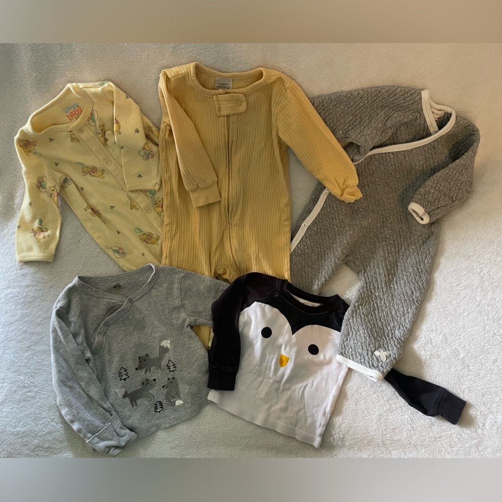 Gender neutral 3-6 month clothes